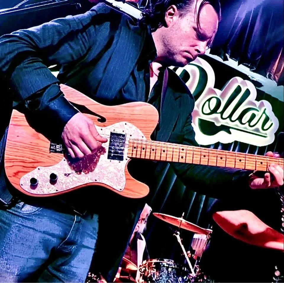 Chris Zemba on the Telecaster at the Sand Dollar Lounge